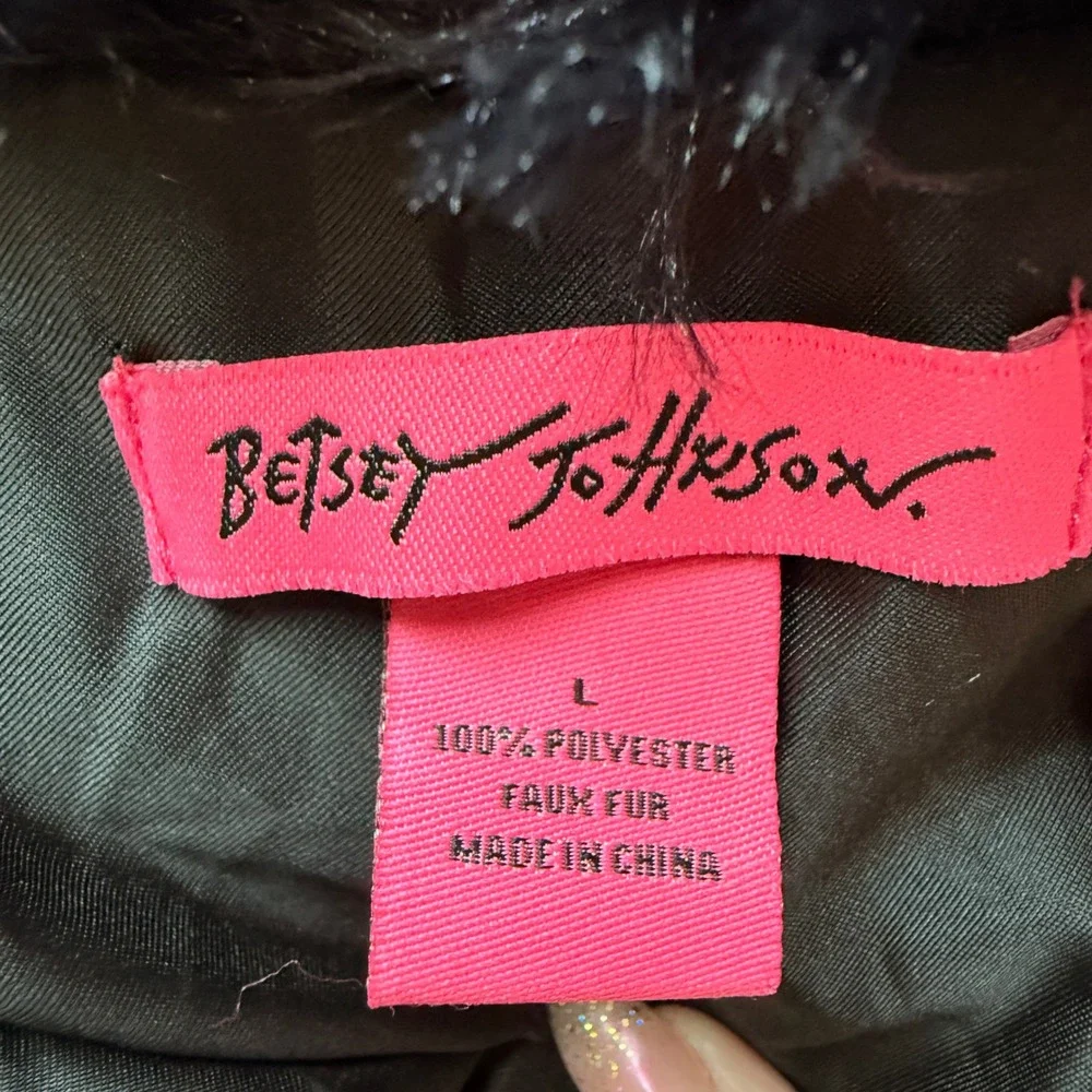 Betsey Johnson Women's Black Faux Fur Vest Size L - Picture 4 of 4
